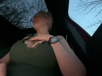 didi-diamond — Stripchat recorded stream image, 21.03.2025 08:10