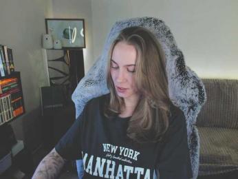 Adamova_Eva — Bongacams recorded stream image, 21.03.2025 19:20