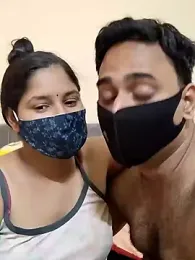 IND_COUPLE1 — Stripchat recorded stream image, 22.03.2025 14:00