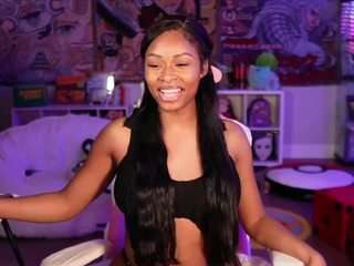 lovenzia — Camsoda recorded stream image, 23.03.2025 01:40