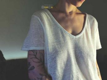 Adamova_Eva — Bongacams recorded stream image, 23.03.2025 17:10