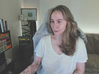 Adamova_Eva — Bongacams recorded stream image, 23.03.2025 17:10