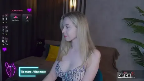 Holl1Would — Stripchat recorded stream screenshot (23 Mar 2025)