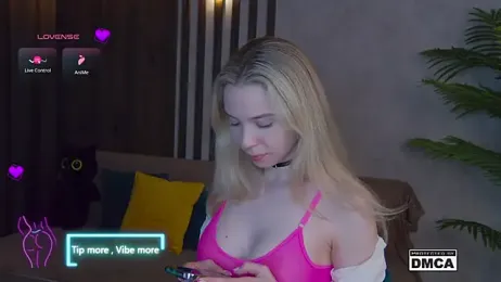 Holl1Would — Stripchat recorded stream screenshot (24 Mar 2025)