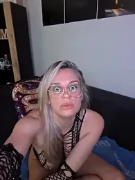 SpicyVicky — Stripchat recorded stream image, 25.03.2025 06:20
