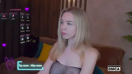 Holl1Would — Stripchat recorded stream screenshot (25 Mar 2025)