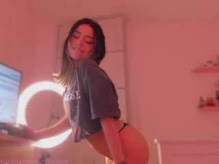 andromeedaa — Camsoda recorded stream image, 25.03.2025 21:30