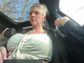 didi-diamond — Stripchat recorded stream image, 26.03.2025 16:00