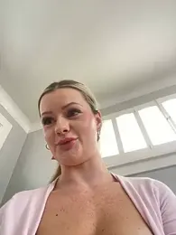 LoveShae_ — Stripchat recorded stream image, 26.03.2025 17:40