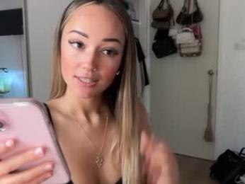 luvlivvyy — Chaturbate recorded stream image, 27.03.2025 00:30