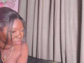 karliekayozz — Camsoda recorded stream image, 27.03.2025 04:20