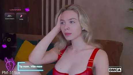 Holl1Would — Stripchat recorded stream screenshot (27 Mar 2025)