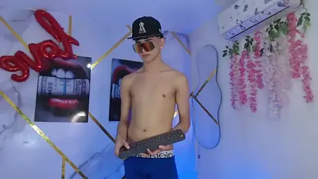 KING_OFF_BOYS — Stripchat recorded stream image, 28.03.2025 06:00