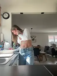 Etwas_neugierig — Stripchat recorded stream screenshot (28 Mar 2025)