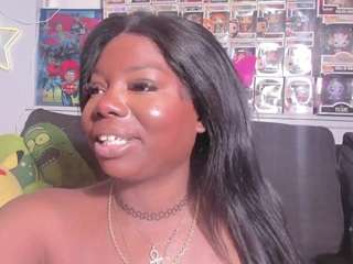 karliekayozz — Camsoda recorded stream image, 29.03.2025 01:20