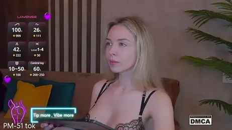 Holl1Would — Stripchat recorded stream screenshot (29 Mar 2025)