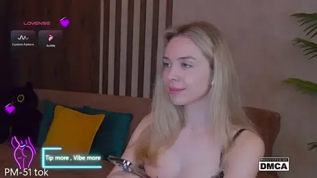 Holl1Would — Stripchat recorded stream screenshot (29 Mar 2025)