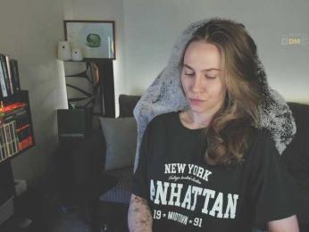 Adamova_Eva — Bongacams recorded stream image, 29.03.2025 19:40