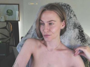 Adamova_Eva — Bongacams recorded stream image, 29.03.2025 19:40