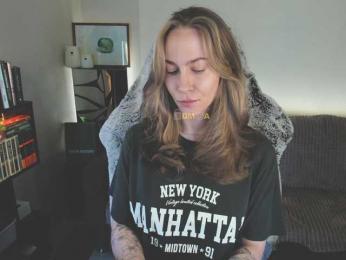 Adamova_Eva — Bongacams recorded stream image, 29.03.2025 19:40