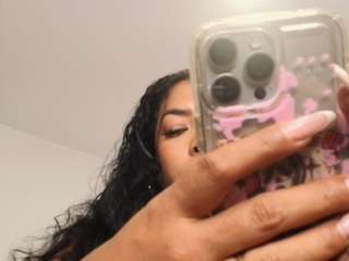 saamytits — Camsoda recorded stream image, 30.03.2025 20:00