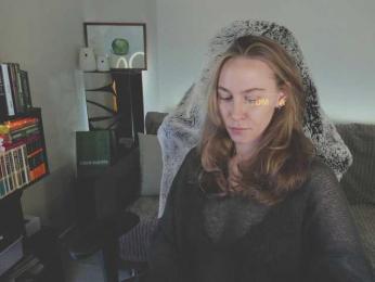 Adamova_Eva — Bongacams recorded stream image, 31.03.2025 20:10