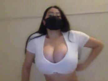 _natycutei19 — Chaturbate recorded stream image, 01.04.2025 01:30