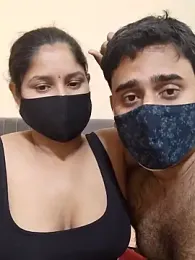IND_COUPLE1 — Stripchat recorded stream image, 01.04.2025 15:00