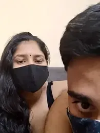 IND_COUPLE1 — Stripchat recorded stream image, 01.04.2025 15:00