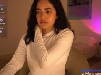 n_o_v_a — Chaturbate recorded stream screenshot (01 Apr 2025)