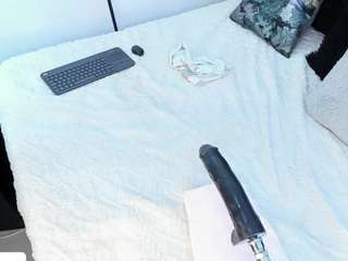 angie-roses — Camsoda recorded stream image, 02.04.2025 00:50