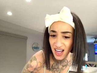 starryari69 — Camsoda recorded stream image, 02.04.2025 00:50