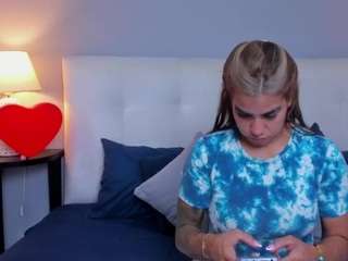 victoria-rouse — Camsoda recorded stream screenshot (02 Apr 2025)