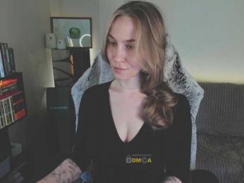 Adamova_Eva — Bongacams recorded stream image, 02.04.2025 20:10