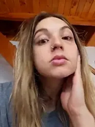 Elnonoykeila77 — Stripchat recorded stream image, 03.04.2025 00:30