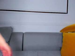 moonlovee — Camsoda recorded stream image, 04.04.2025 06:40