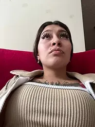 Mia_Sr — Stripchat recorded stream image, 05.04.2025 18:00