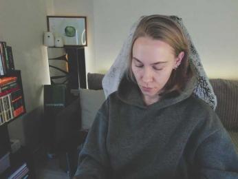Adamova_Eva — Bongacams recorded stream image, 05.04.2025 18:30
