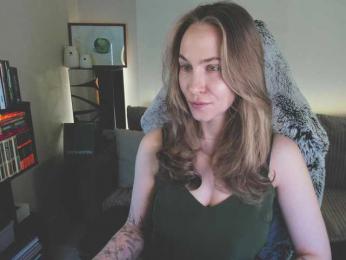 Adamova_Eva — Bongacams recorded stream image, 05.04.2025 18:30