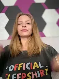 AnastasiaAniess — Stripchat recorded stream image, 05.04.2025 16:20