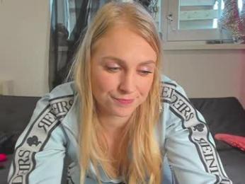 siswet19 — Chaturbate recorded stream image, 06.04.2025 13:40