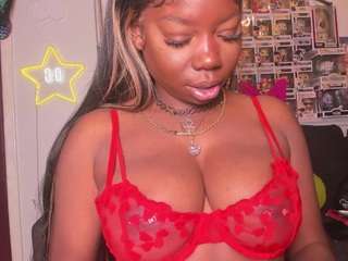 karliekayozz — Camsoda recorded stream image, 09.04.2025 01:20