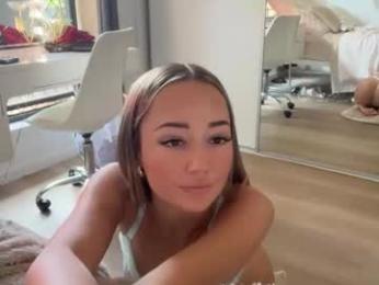 luvlivvyy — Chaturbate recorded stream image, 09.04.2025 01:40