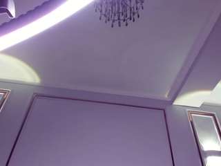 moonlovee — Camsoda recorded stream image, 10.04.2025 08:30
