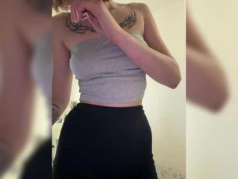 BabyDarii — Bongacams recorded stream image, 10.04.2025 11:10