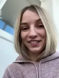 Adelina0001 — Stripchat recorded stream image, 11.04.2025 02:30