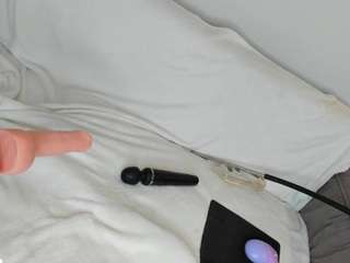 bella-sweeet — Camsoda recorded stream image, 11.04.2025 13:10