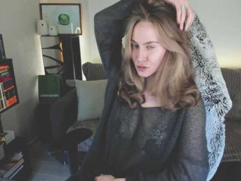 Adamova_Eva — Bongacams recorded stream image, 11.04.2025 18:00