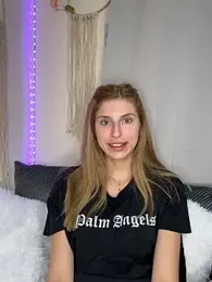 emma05 — Stripchat recorded stream image, 12.04.2025 04:00
