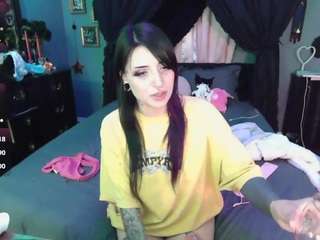 sallylynn — Camsoda recorded stream screenshot (12 Apr 2025)